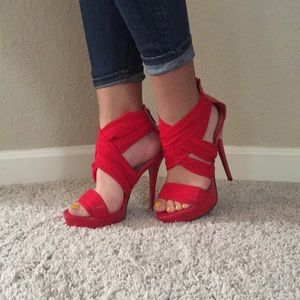 Sheer red fabric heels 👠